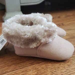 NWT moccasin style slippers